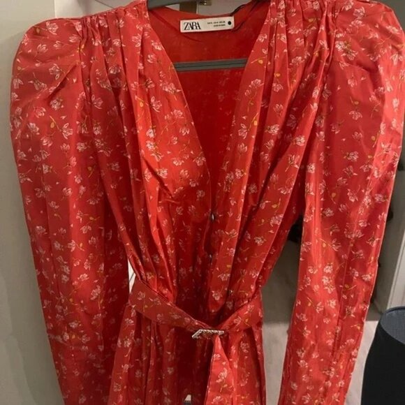 Zara Pretty Pink Flower Blouse with Oversized Sleeves and Belt Size Small - Picture 2 of 3